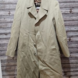Excellent condition Lon Fog trench